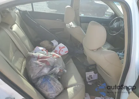 2011 Honda Accord Exl z USA, uszkodzony, nr VIN 1HGCP2F81BA101614